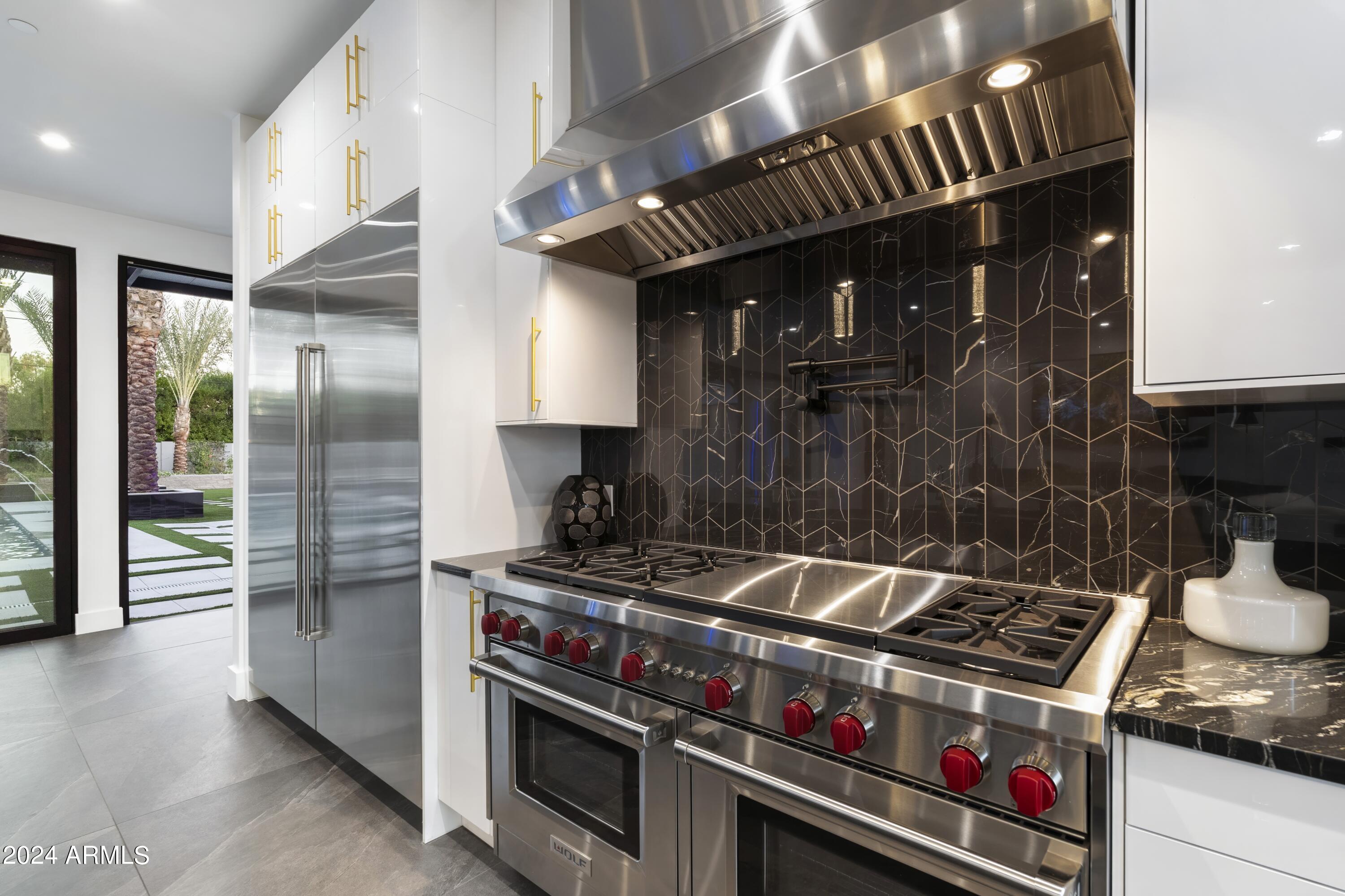 8037 North 7th Avenue Phoenix, AZ 85021 - Photo 16 of 40 032-Kitchen