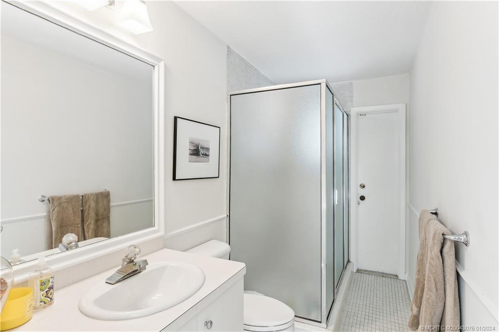 32 North River Road Sewall's Point, FL 34996 - Photo 22 of 27 Ensuite Bath/Cabana Bath