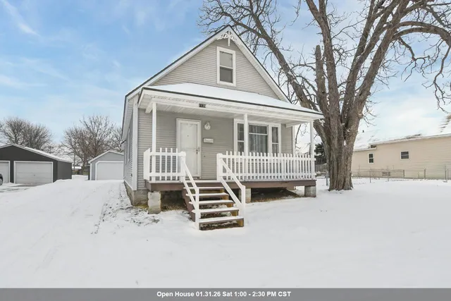 $205,900 | 1129 South Chestnut Avenue, Green Bay, WI 54304
