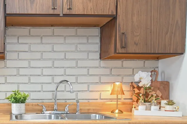 $205,900 | 1129 South Chestnut Avenue, Green Bay, WI 54304