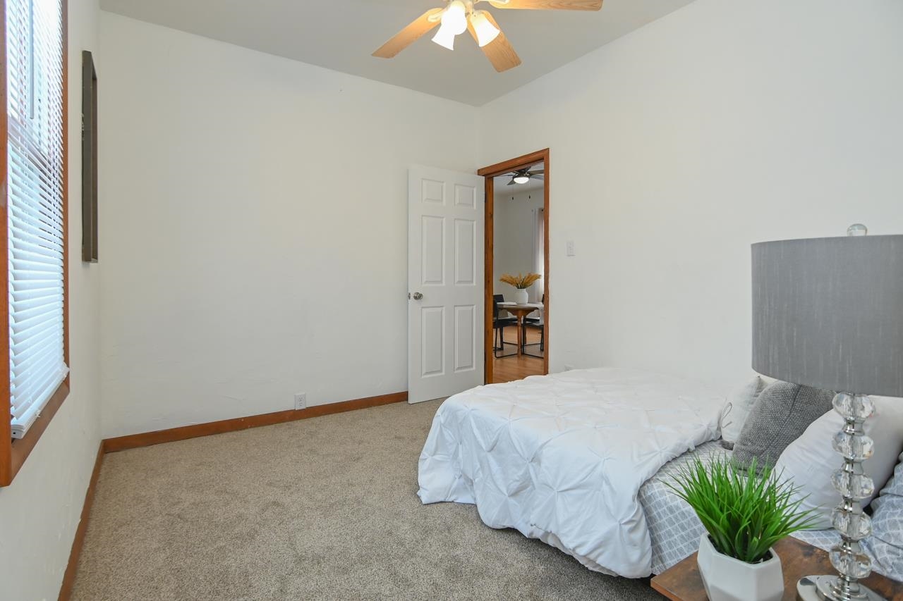 1129 South Chestnut Avenue Green Bay, WI 54304 - Photo 23 of 43