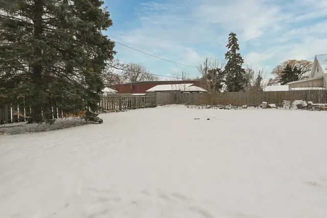 $205,900 | 1129 South Chestnut Avenue, Green Bay, WI 54304