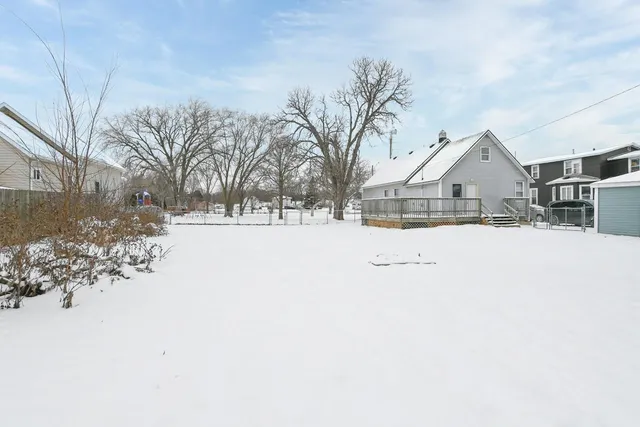 $205,900 | 1129 South Chestnut Avenue, Green Bay, WI 54304