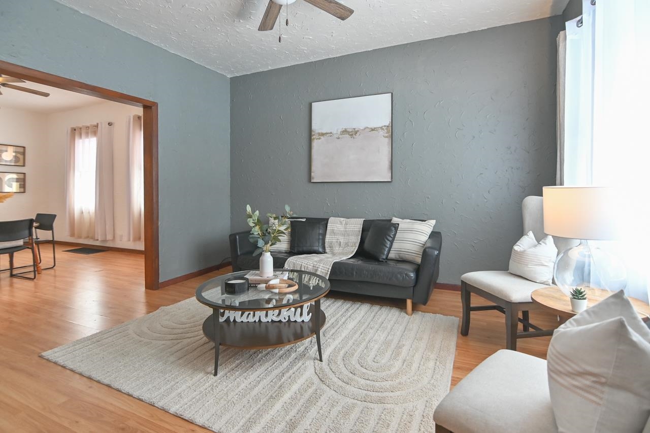 1129 South Chestnut Avenue Green Bay, WI 54304 - Photo 5 of 43