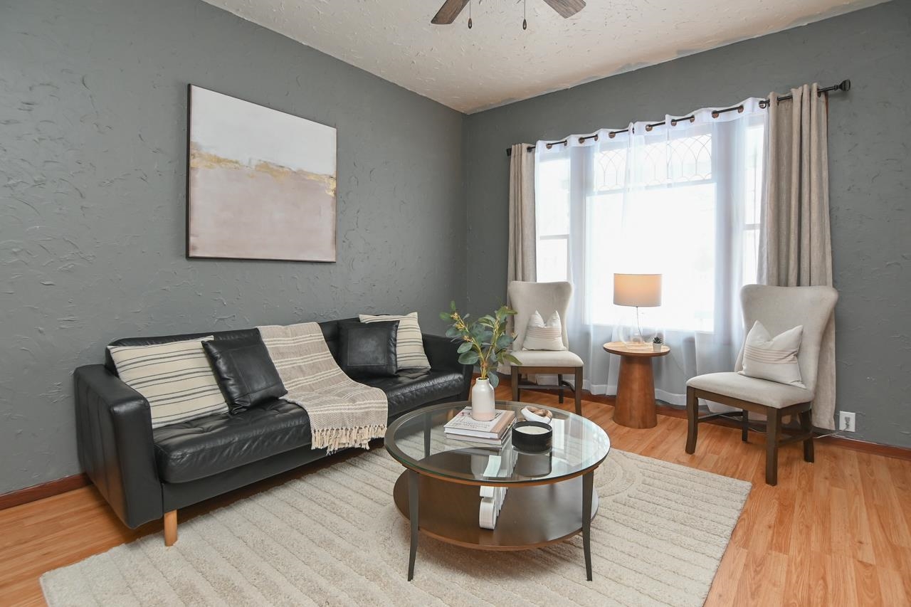 1129 South Chestnut Avenue Green Bay, WI 54304 - Photo 6 of 43