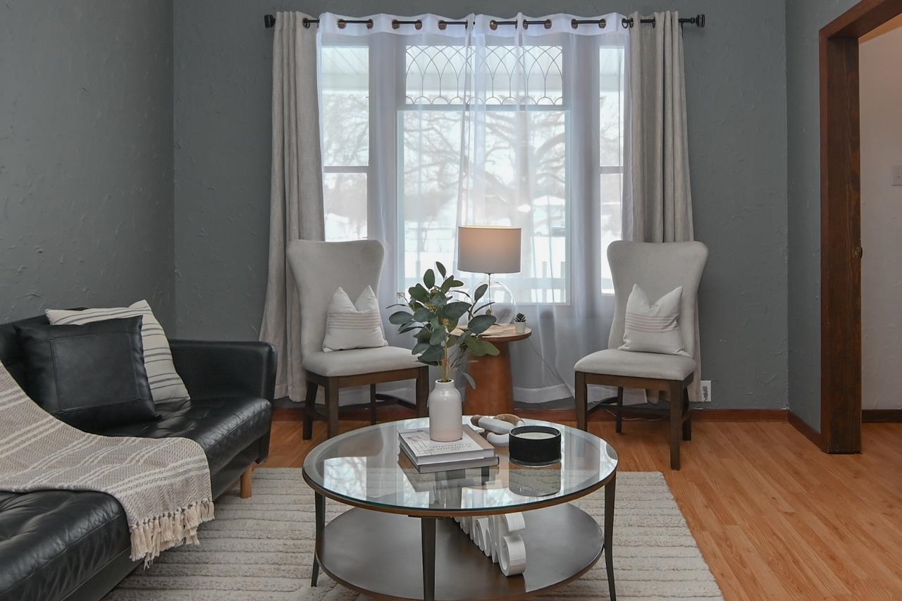 1129 South Chestnut Avenue Green Bay, WI 54304 - Photo 7 of 43