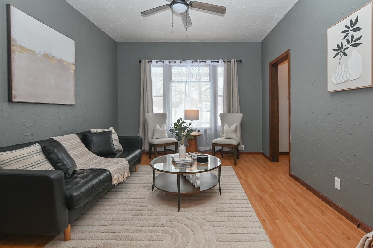 1129 South Chestnut Avenue Green Bay, WI 54304 - Photo 8 of 43