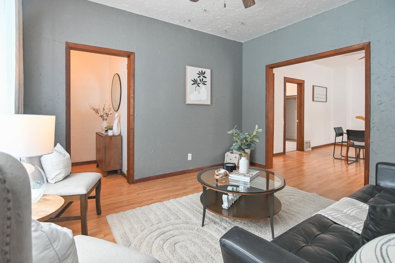 1129 South Chestnut Avenue Green Bay, WI 54304 - Photo 9 of 43