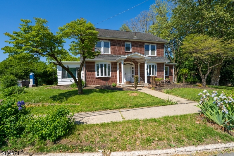 192 Lincoln Road Phillipsburg, NJ 08865 - Photo 7 of 50 front view of a house with a yard