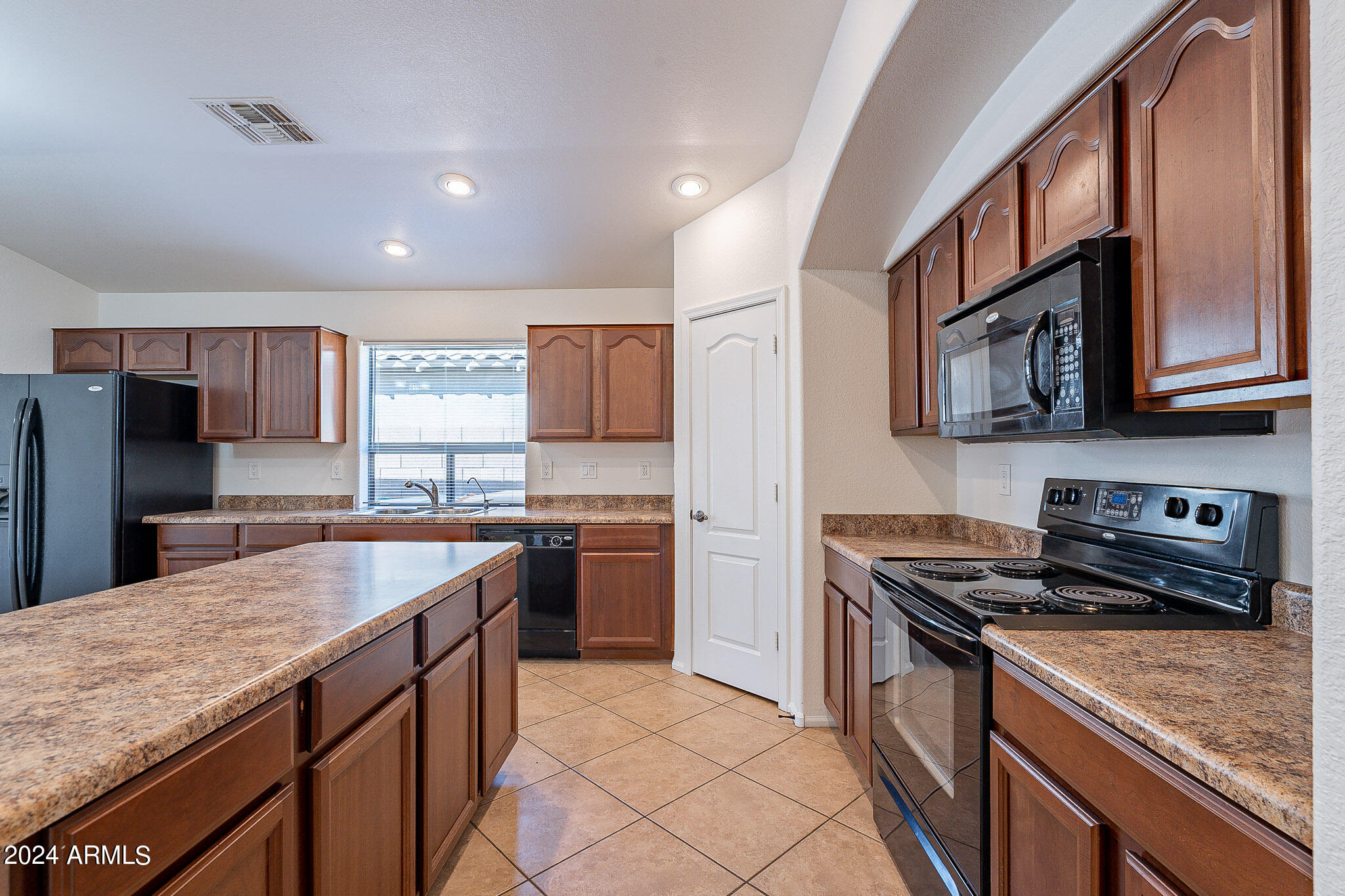 42763 West Venture Road Maricopa, AZ 85138 - Photo 17 of 42 Venture-17