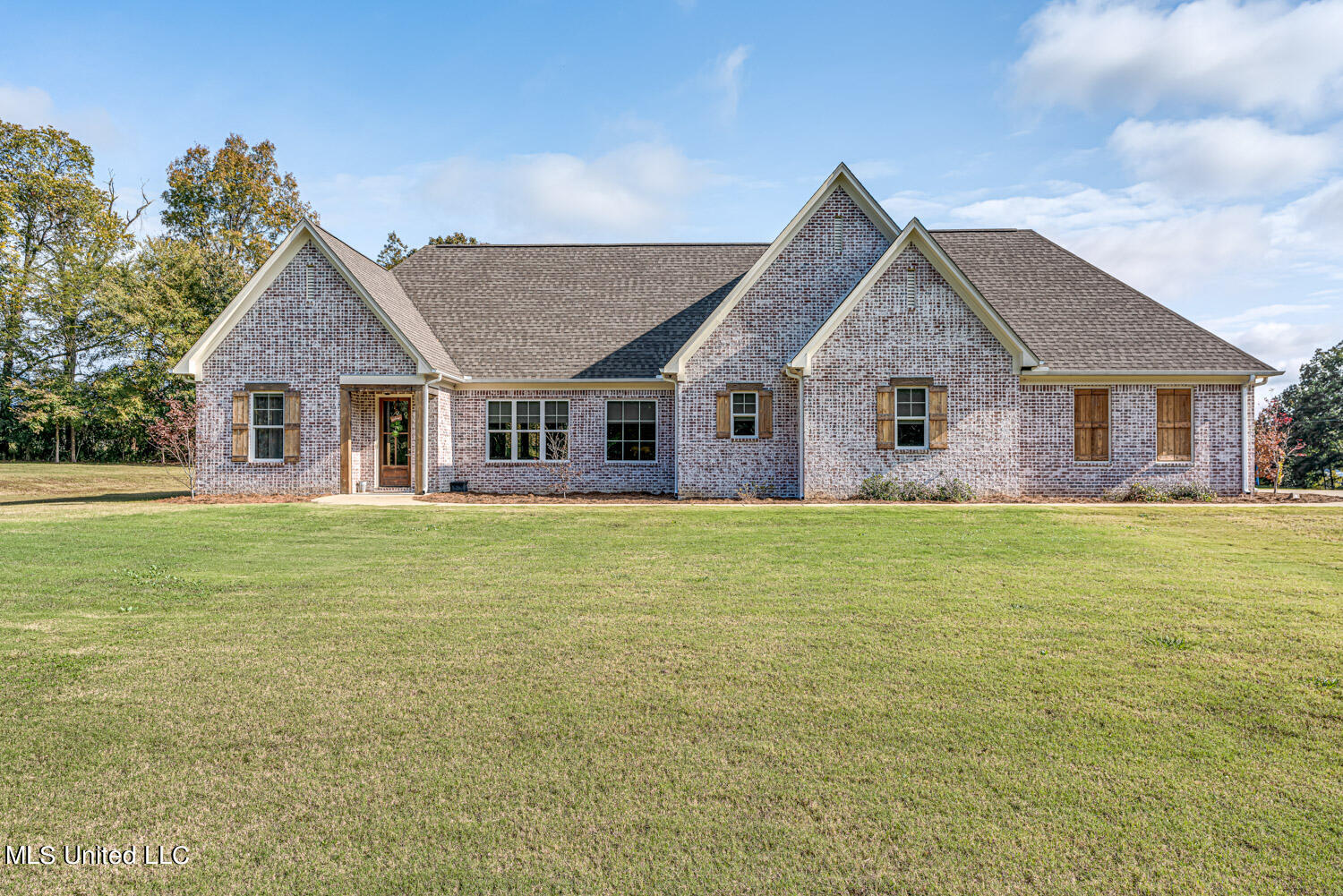 1120 Farley Road Byhalia, MS 38611 - Photo 1 of 30 215095_1-snapsold-screen-1120-farley