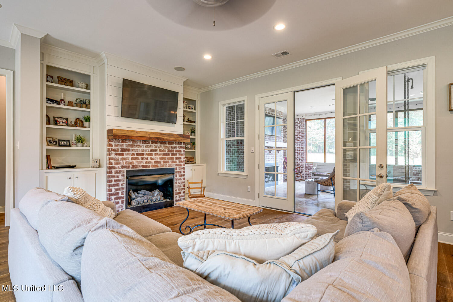 1120 Farley Road Byhalia, MS 38611 - Photo 6 of 30 215095_8-snapsold-screen-1120-farley