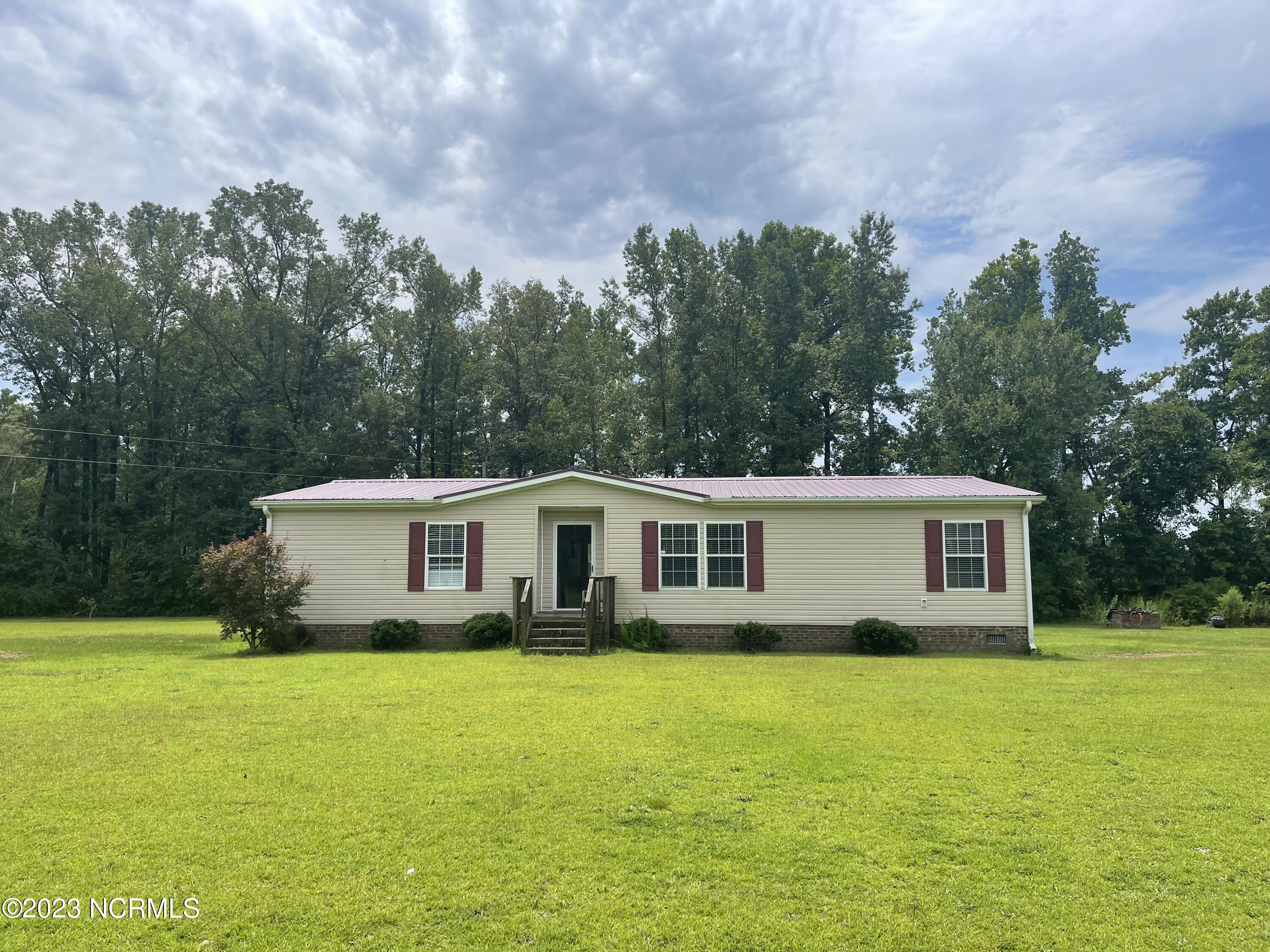 112 Cain Loop Road Elizabethtown, NC 28337 - Photo 2 of 17 IMG_3916