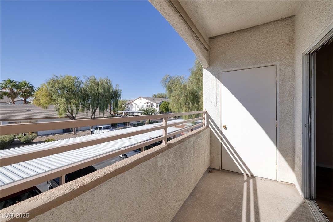 5655 East Sahara Avenue, Unit 2040 Las Vegas, NV 89142 - Photo 2 of 13
