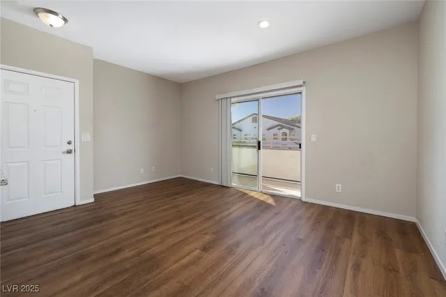 $1,200 | 5655 East Sahara Avenue, Unit 2040, Las Vegas, NV 89142