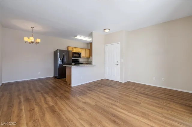 $1,200 | 5655 East Sahara Avenue, Unit 2040, Las Vegas, NV 89142