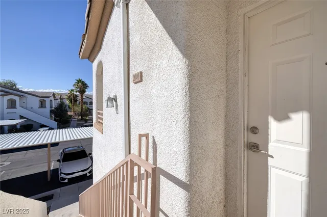 $1,200 | 5655 East Sahara Avenue, Unit 2040, Las Vegas, NV 89142