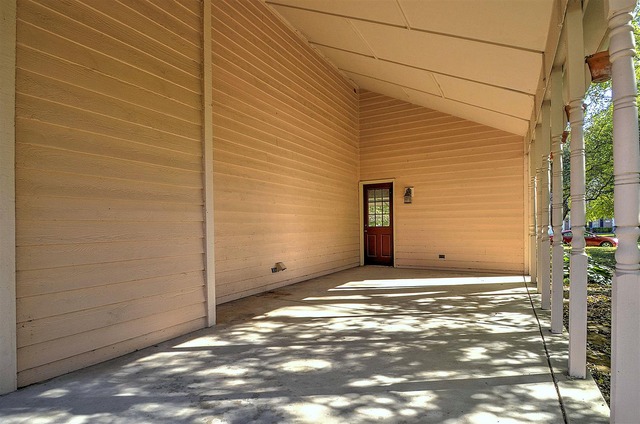 715 Roberts Lane Batavia, IL 60510 - Photo 21 of 24 a view of a door
