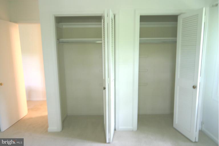 5903 Kingsford Road, Unit G Springfield, VA 22152 - Photo 21 of 23 Double closet MBR