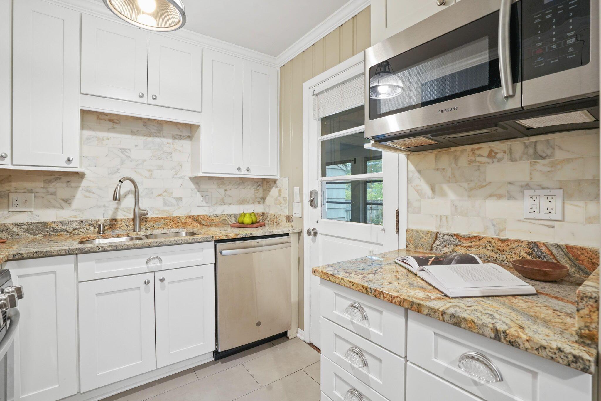 2314 Woodstock Road Columbus, OH 43221 - Photo 15 of 37 13-web-or-mls-DSC03794