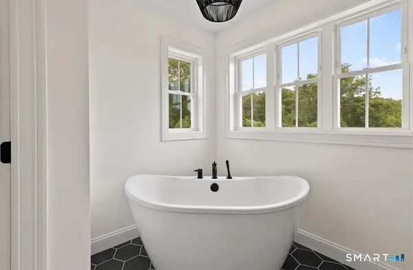 $889,900 | 1 Taylor Road, Colchester, CT 06415