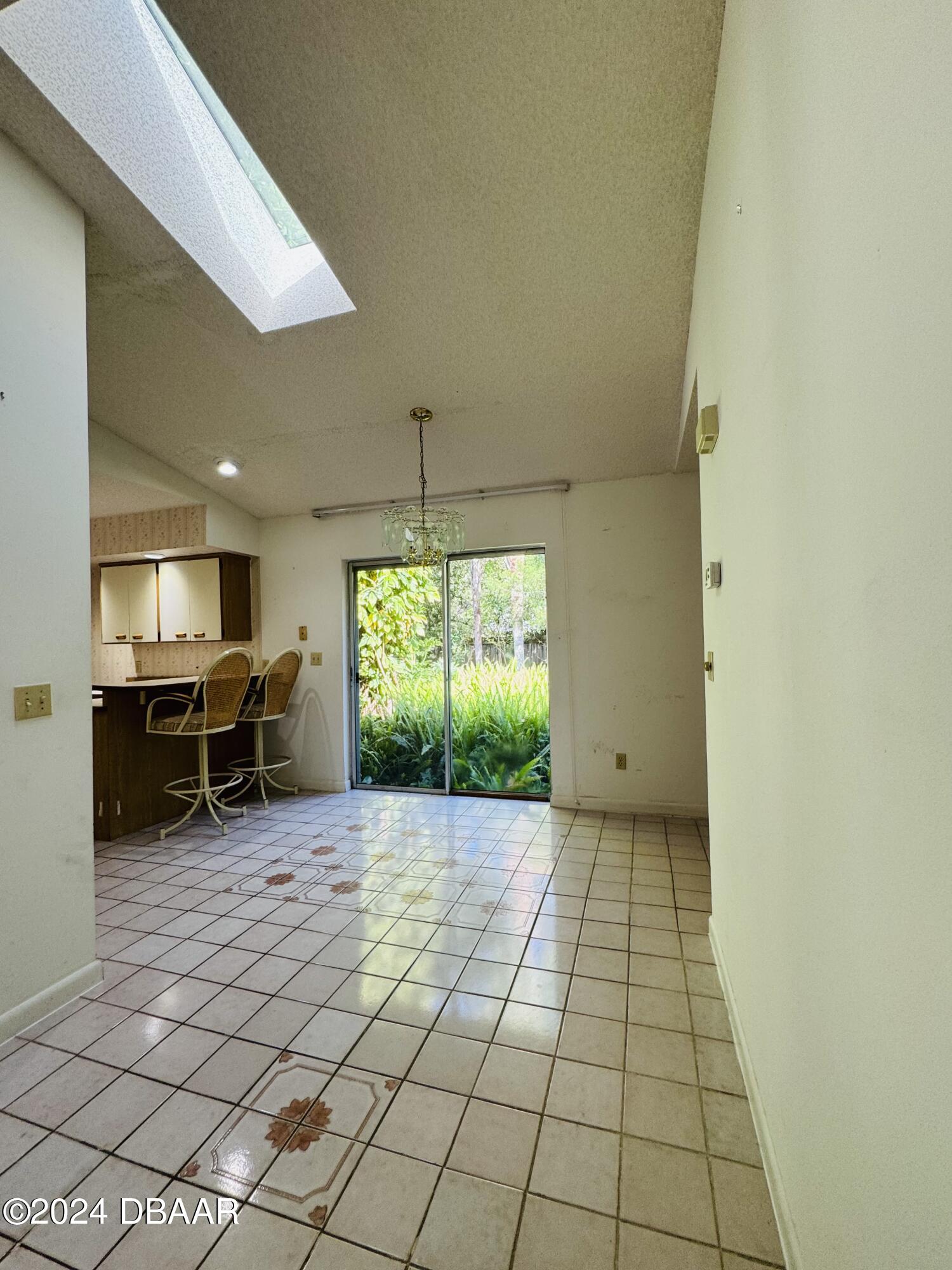 189 Grove Street Ormond Beach, FL 32174 - Photo 12 of 46 Dinning area