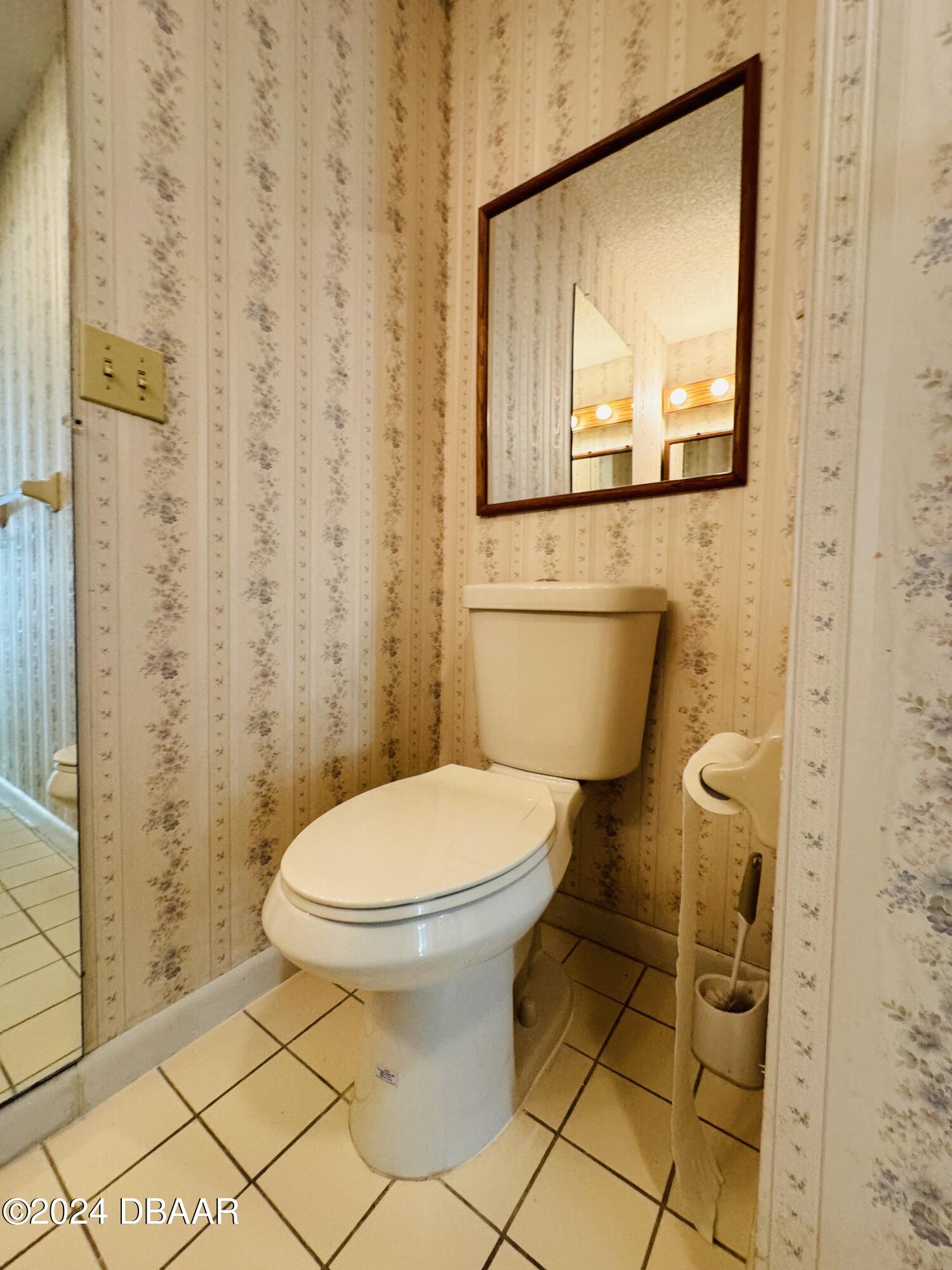 189 Grove Street Ormond Beach, FL 32174 - Photo 16 of 46 Guest bath