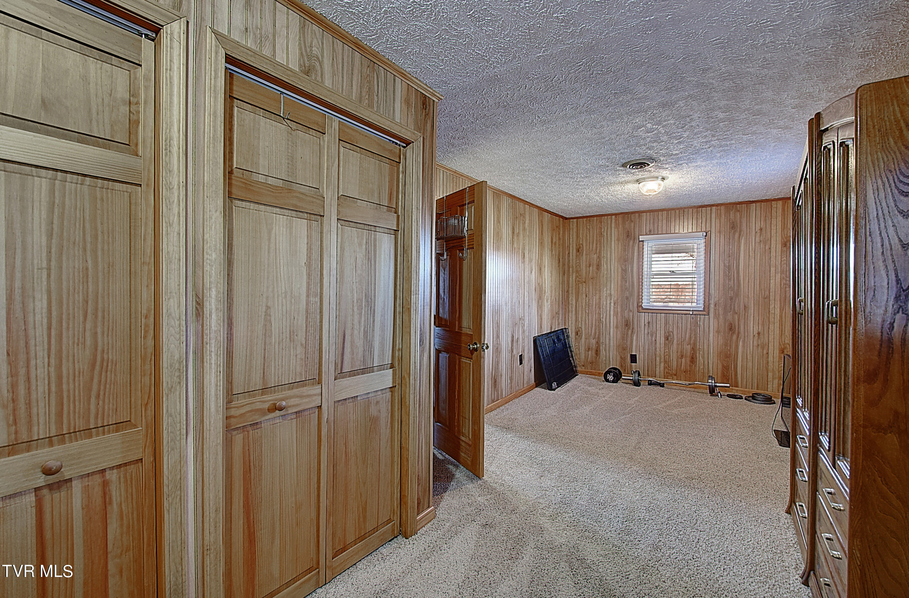 838 South Austin Springs Road Johnson City, TN 37601 - Photo 11 of 40 DSC_0145And8more