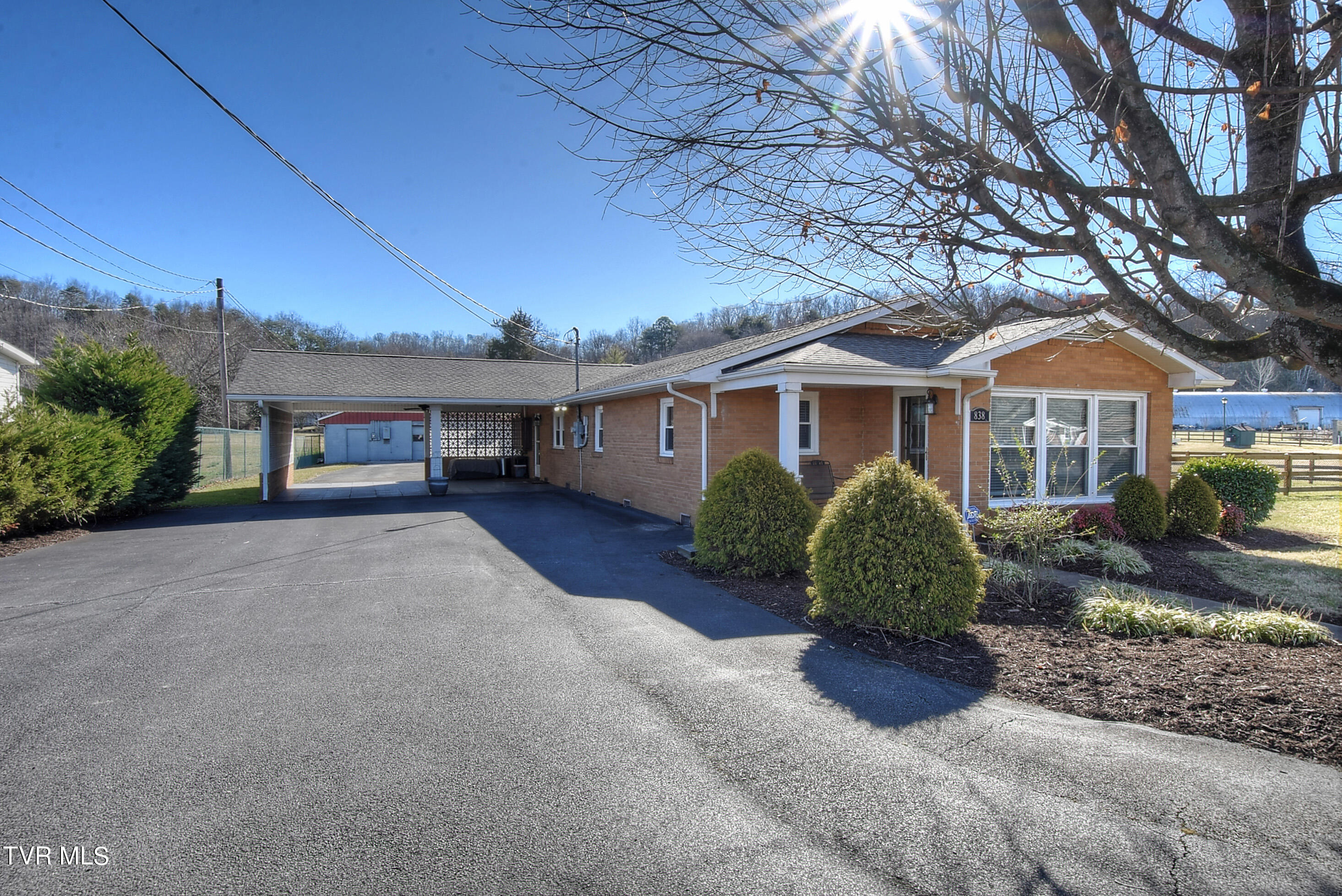 838 South Austin Springs Road Johnson City, TN 37601 - Photo 2 of 40 DSC_0001_2_3_4_5_6