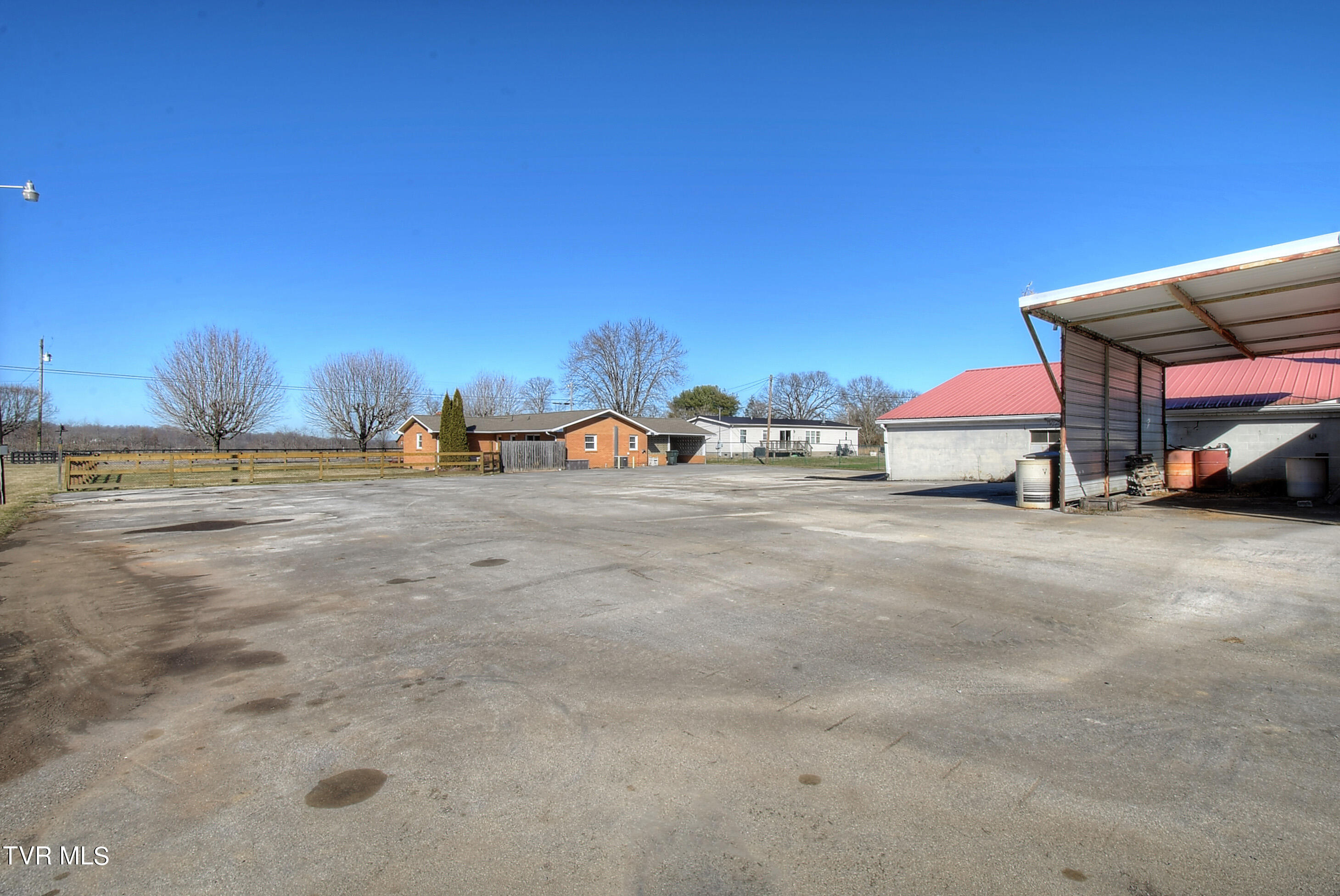 838 South Austin Springs Road Johnson City, TN 37601 - Photo 29 of 40 DSC_0469_70_71_72_73_74
