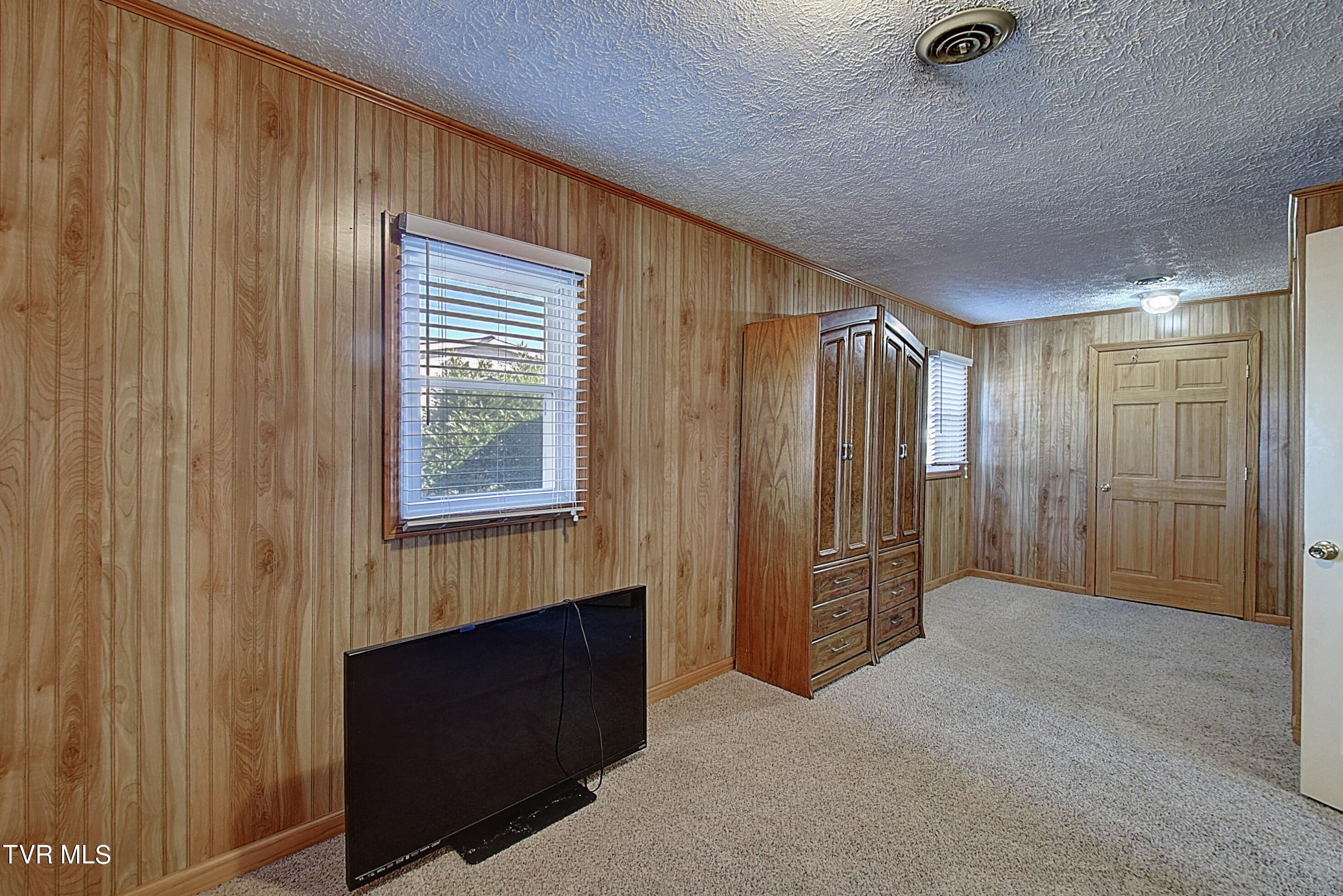 838 South Austin Springs Road Johnson City, TN 37601 - Photo 10 of 40 DSC_0127And8more