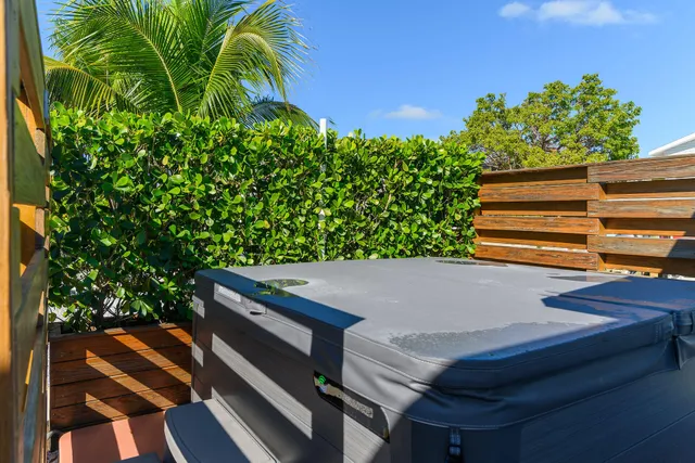 $790,000 | 639 East Palm Avenue, Goodland, FL 34140