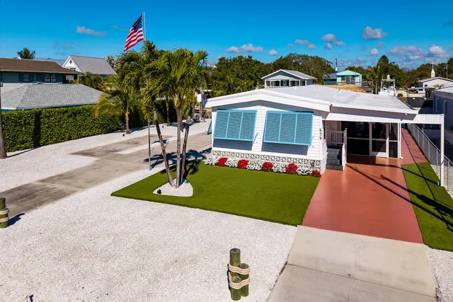 $790,000 | 639 East Palm Avenue, Goodland, FL 34140