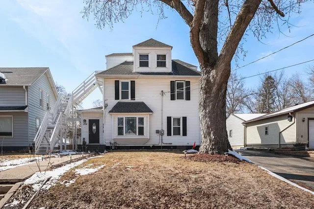 $340,000 | 1115 5th Avenue Northwest, Rochester, MN 55901