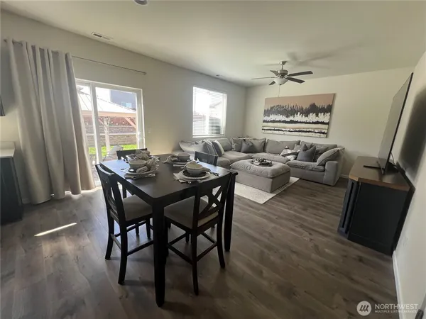 $545,000 | 18936 112th Ave Court East, Puyallup, WA 98374