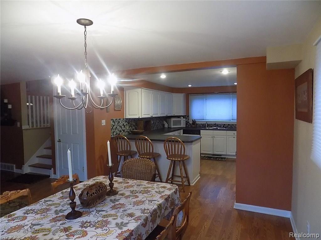 32352 Hearthstone Road Farmington Hills, MI 48334 - Photo 13 of 31