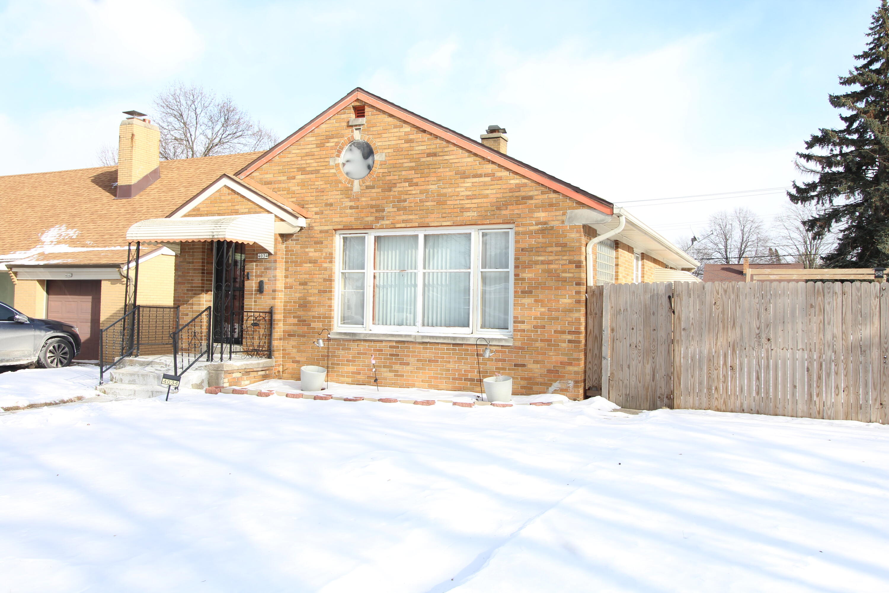 4034 North 63rd Street Milwaukee, WI 53216 - Photo 1 of 27 Yard