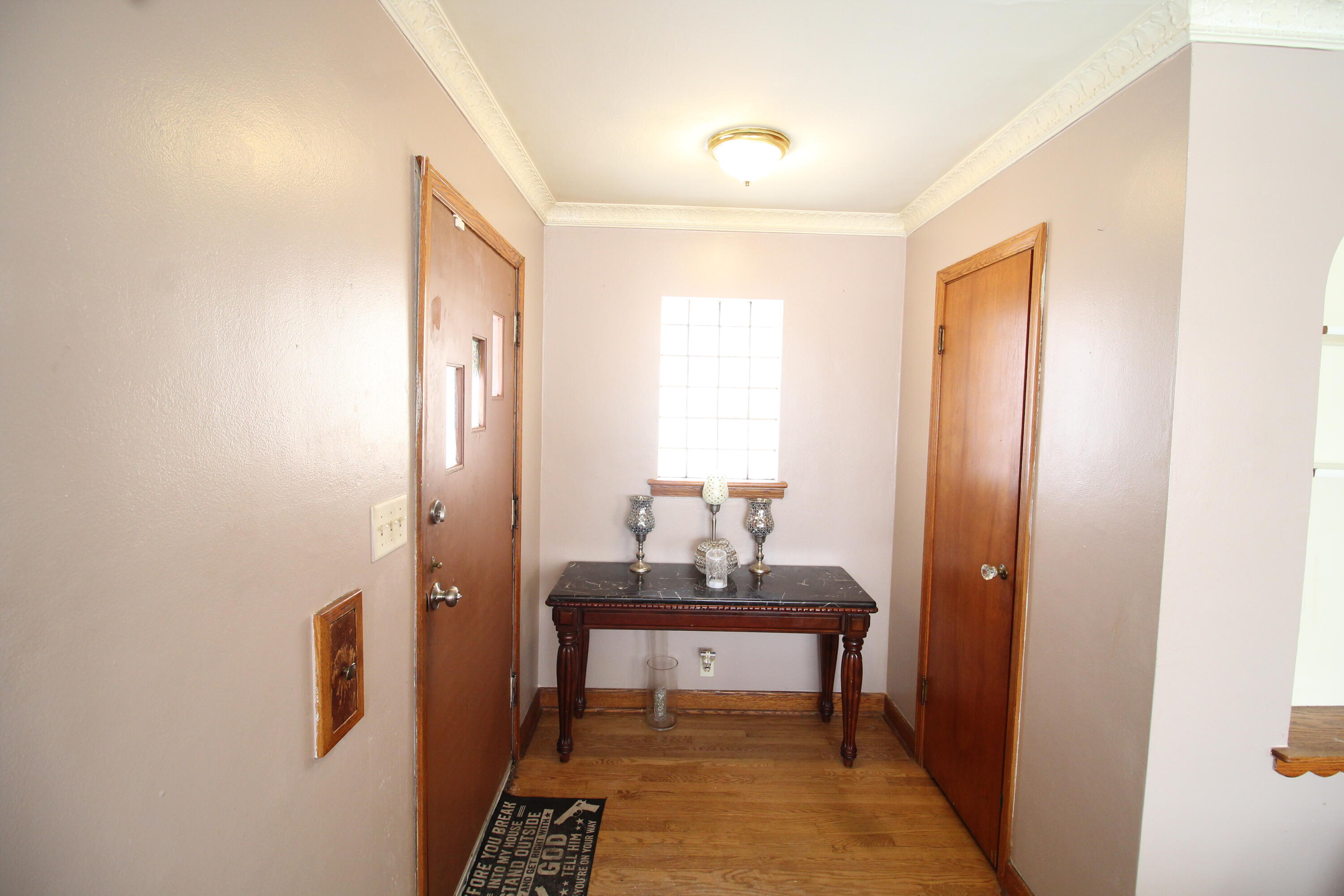 4034 North 63rd Street Milwaukee, WI 53216 - Photo 5 of 27 Foyer