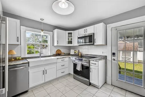 $379,900 | 14107 17th Street, Dade City, FL 33525