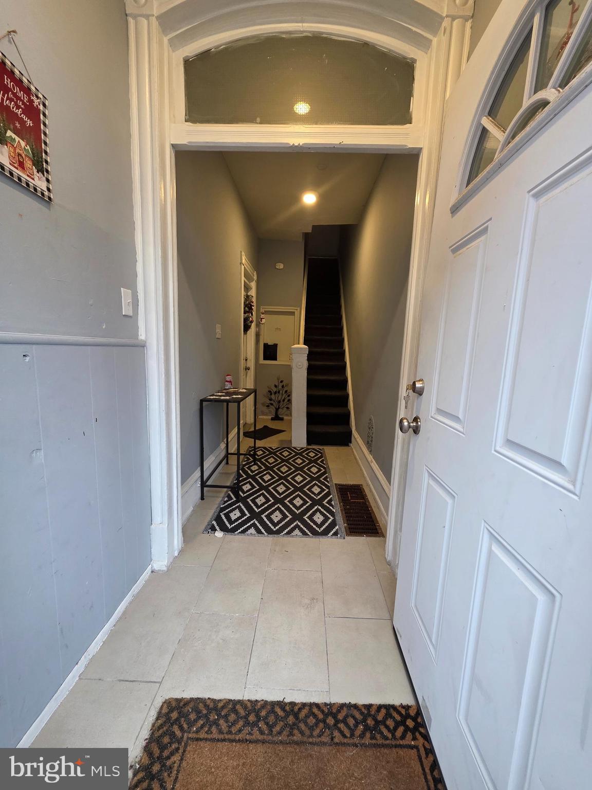 202 South 6th Street Reading, PA 19602 - Photo 2 of 11 a view of entryway