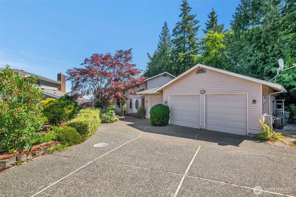 $1,150,000 | 4927 23rd Avenue West, Everett, WA 98203