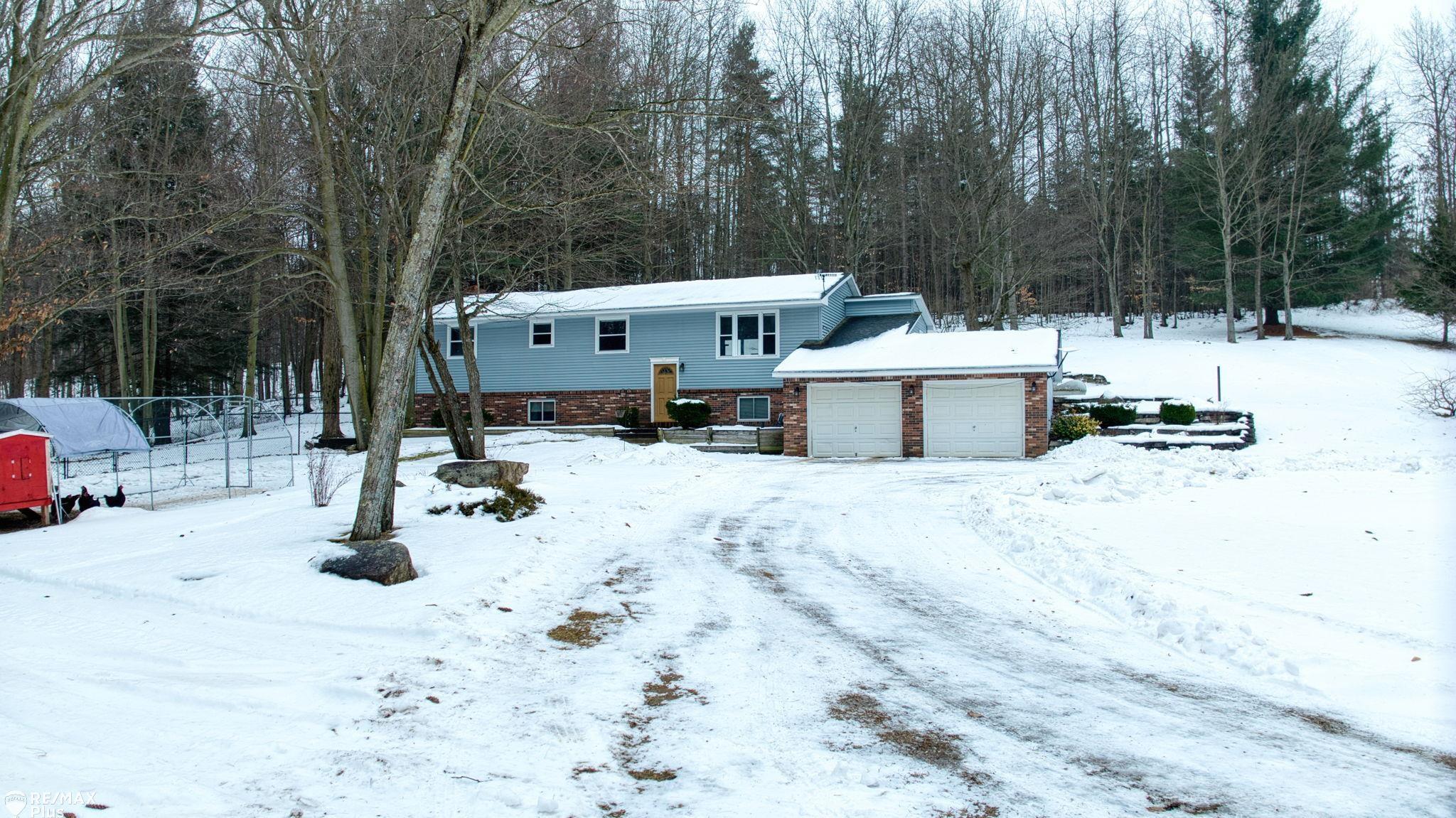 6156 Willits Road Fostoria, MI 48435 - Photo 1 of 69 50165821-24848797-2aad-4be3-b668-ffd2d26299e7.JPG