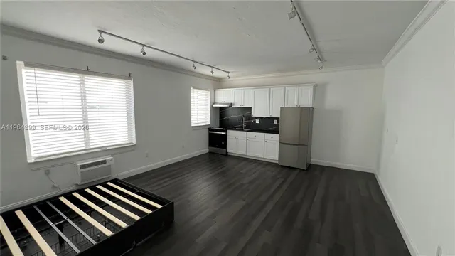 $1,650 | 1115 Euclid Avenue, Unit 3, Miami Beach, FL 33139