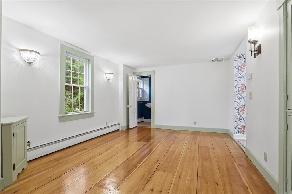 384 Pearl Hill Road Fitchburg, MA 01420 - Photo 9 of 41