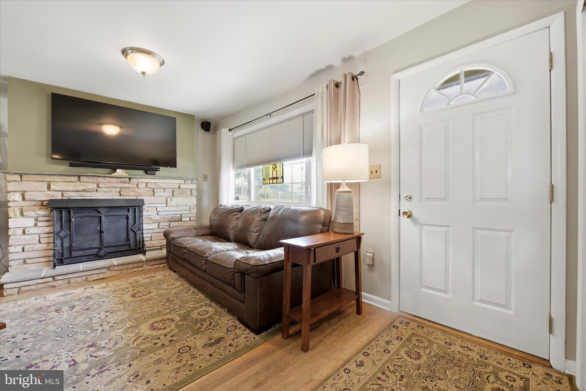 209 New Street Exton, PA 19341 - Photo 6 of 28 Living Room