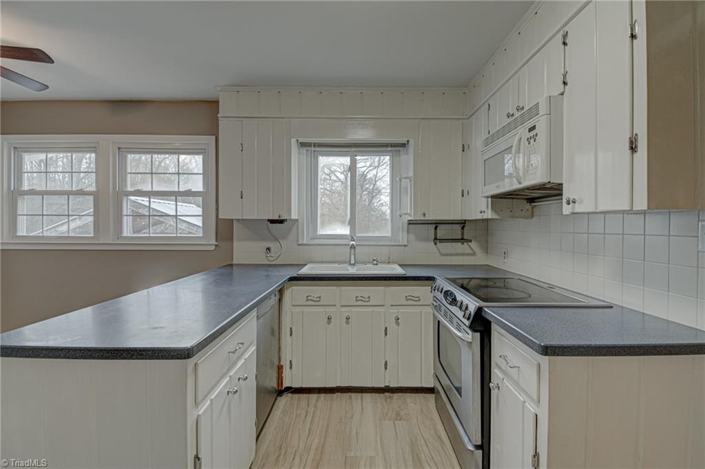 1290 Jonestown Road Winston-Salem, NC 27103 - Photo 15 of 45