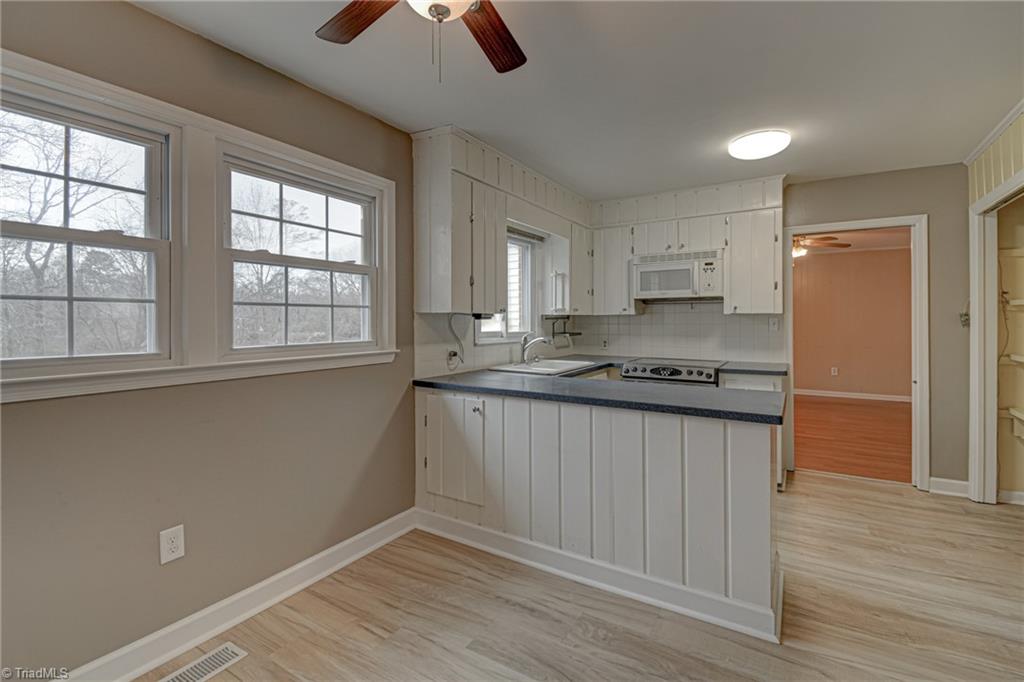 1290 Jonestown Road Winston-Salem, NC 27103 - Photo 16 of 44
