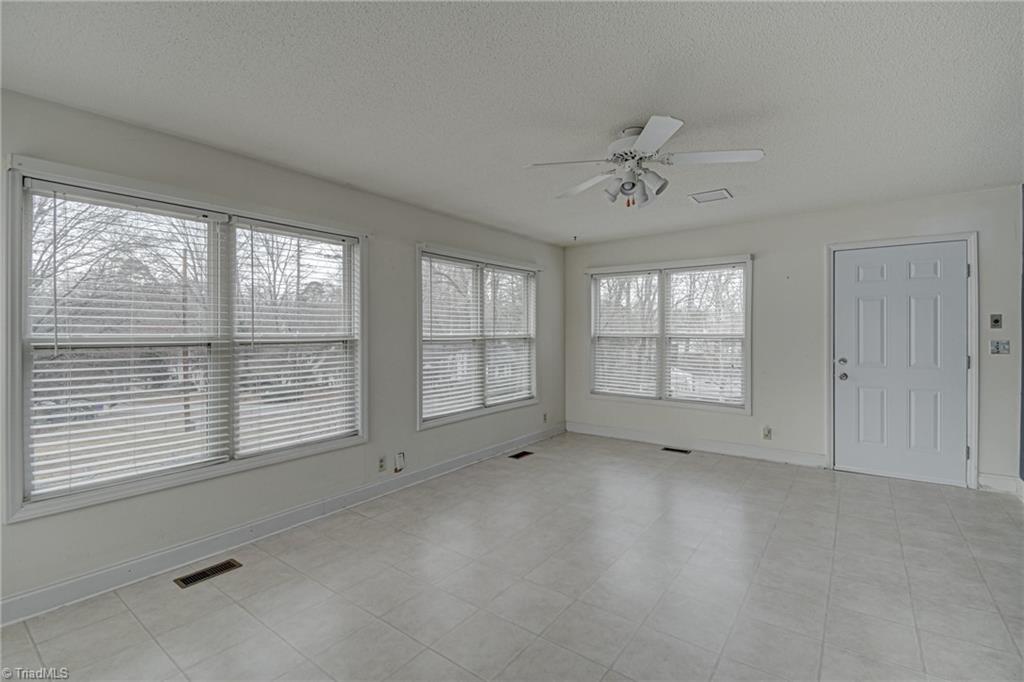 1290 Jonestown Road Winston-Salem, NC 27103 - Photo 21 of 44