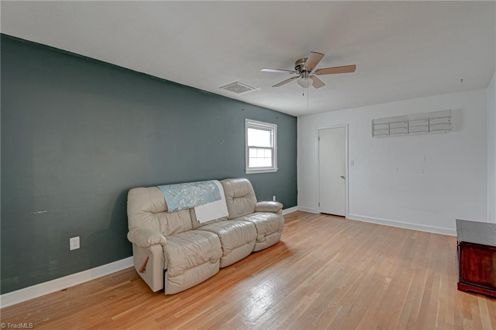 1290 Jonestown Road Winston-Salem, NC 27103 - Photo 26 of 44