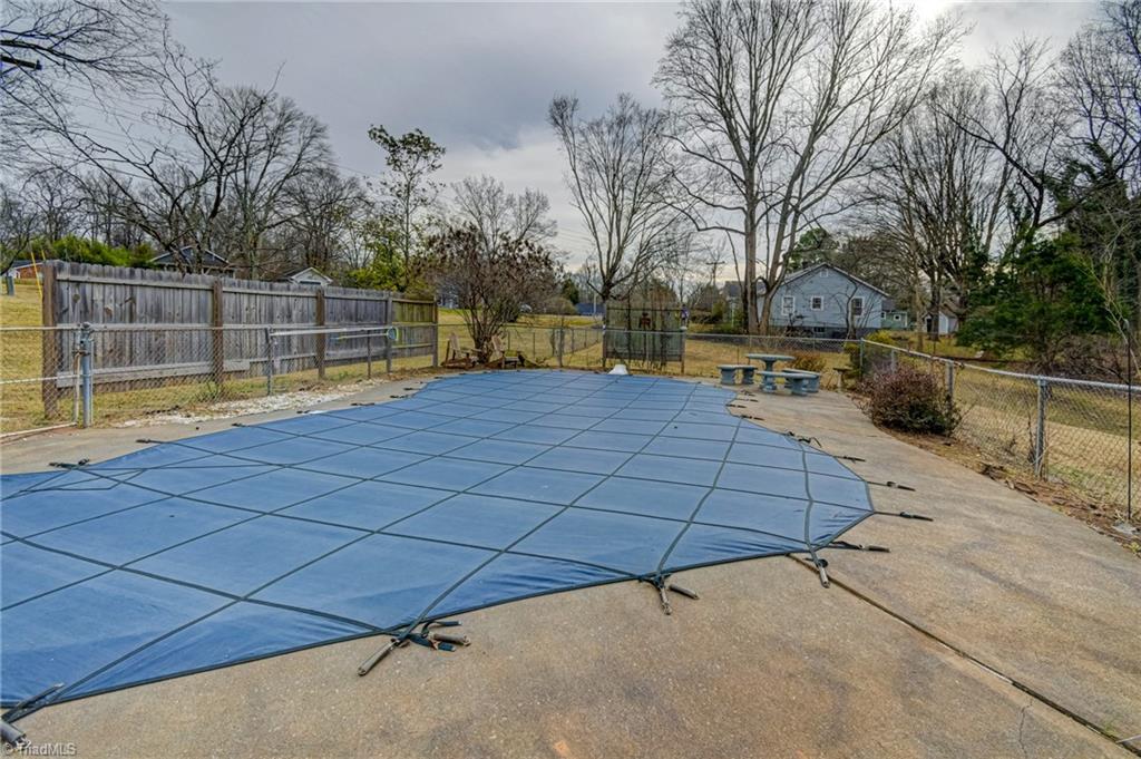 1290 Jonestown Road Winston-Salem, NC 27103 - Photo 40 of 45